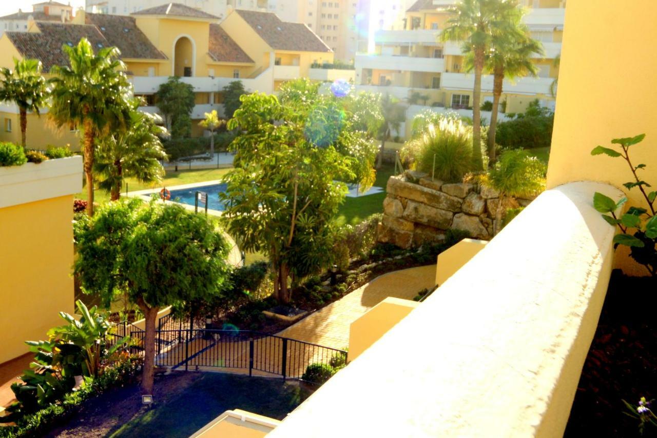 Attractive Apartment Estepona Exterior photo
